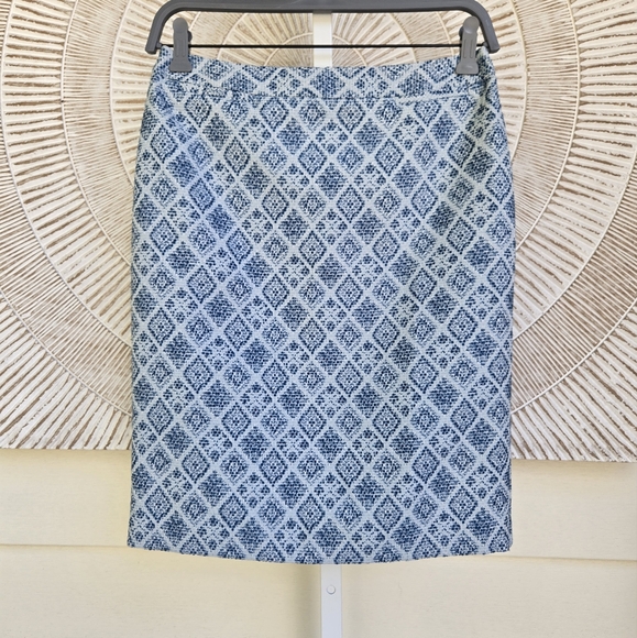 Halogen Blue Patterned Pencil Skirt Sz 2 - Picture 1 of 8